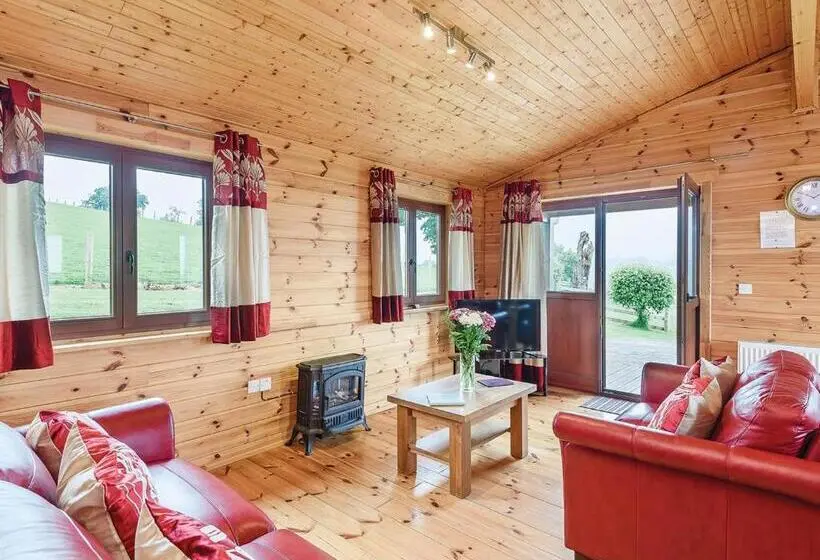 2ベッドルームハウス, Trewythen Lodges