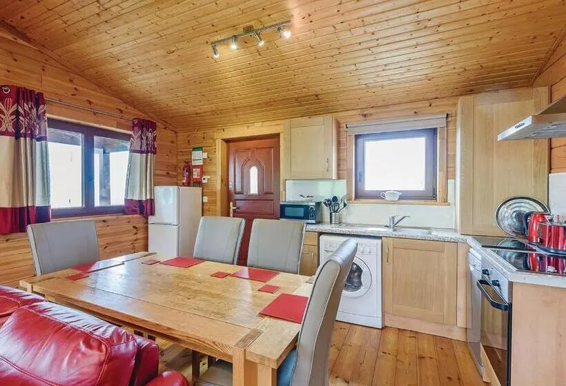 2ベッドルームハウス, Trewythen Lodges