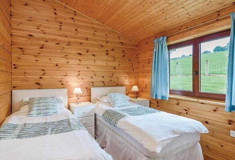 Дом 2 Спальни, Trewythen Lodges