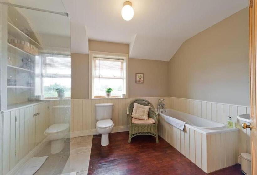 2ベッドスイートルーム, Ash House Bed And Breakfast