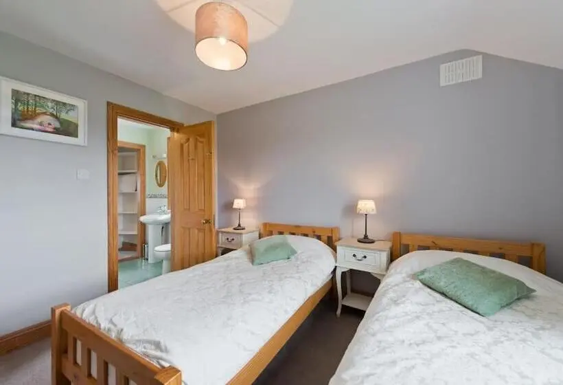 ２ベッドスイートルーム, Ash House Bed And Breakfast