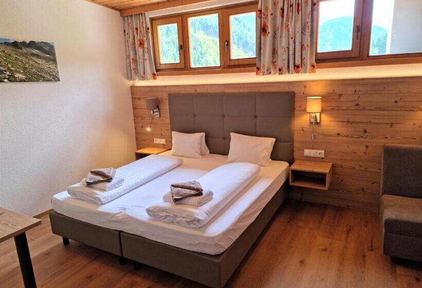 バルコニー付きスタンダードルーム, Gasthof Edelweiß