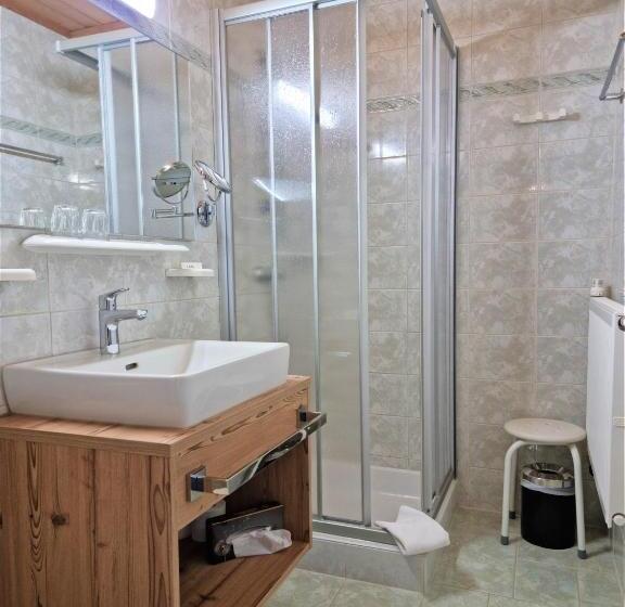 バルコニー付きスタンダードルーム, Gasthof Edelweiß