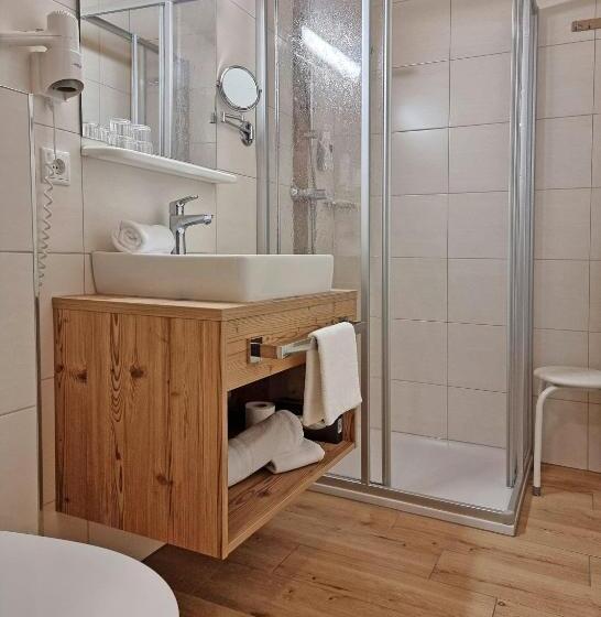 バルコニー付きスタンダードトリプルルーム, Gasthof Edelweiß