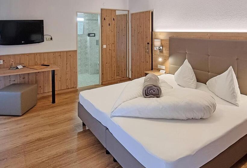 バルコニー付きスタンダードトリプルルーム, Gasthof Edelweiß