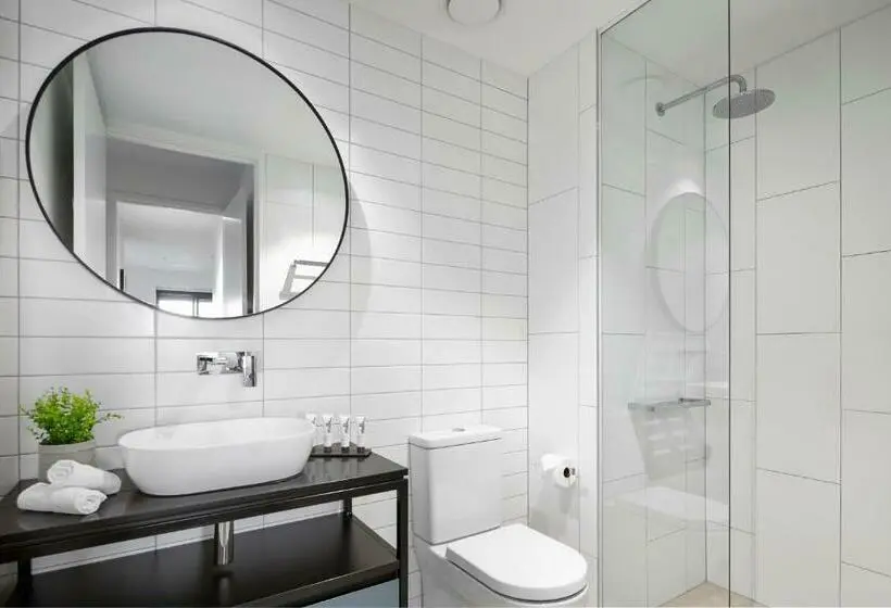 Standard Studio, Quest Burwood East