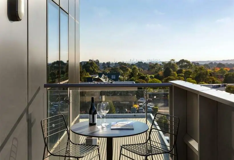 Standard Studio, Quest Burwood East