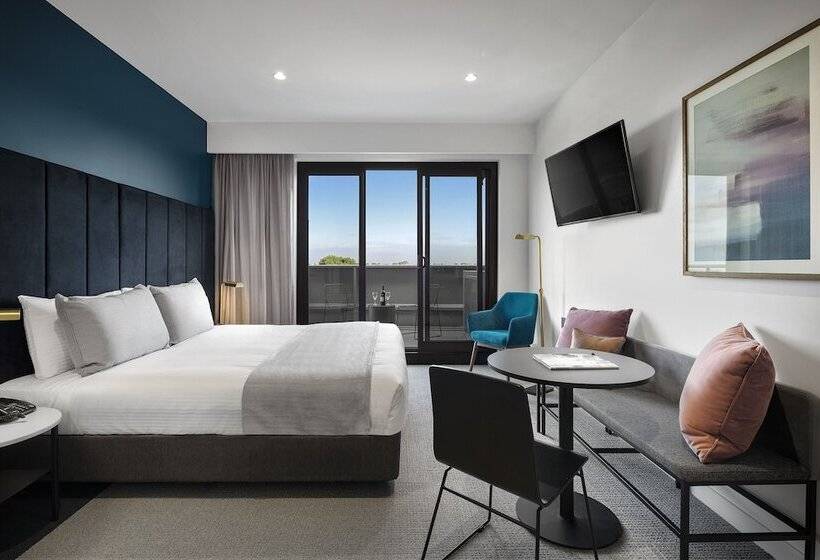 スタンダードスタジオ, Quest Burwood East