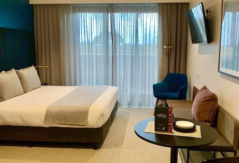 スタンダードスタジオ, Quest Burwood East