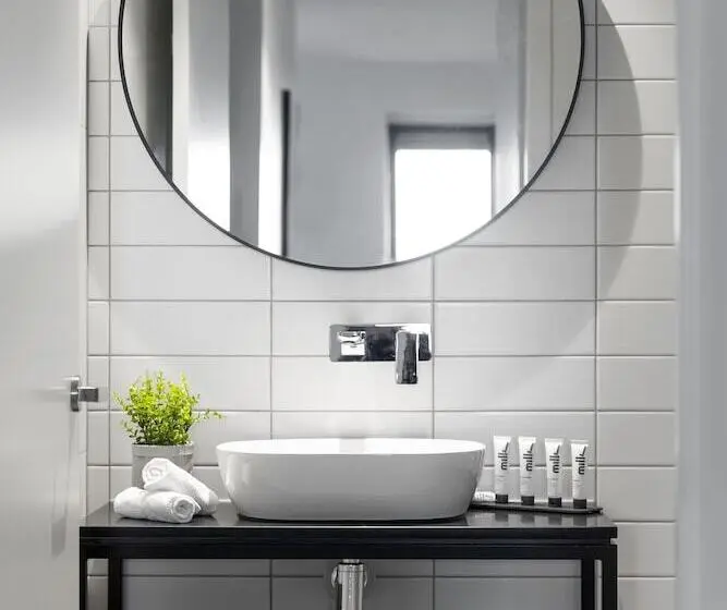 3 Bedroom Apartment, Quest Burwood East