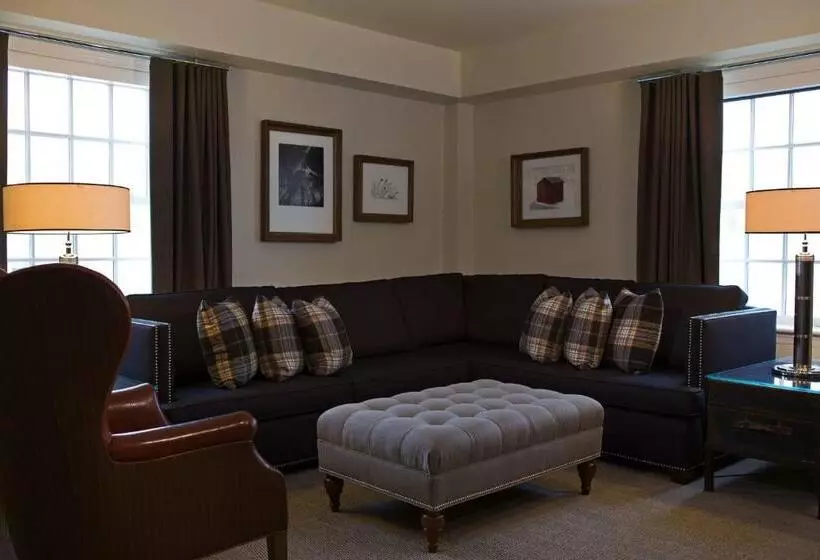 キングサイズベッドのスイートルーム, College Park Marriott Hotel & Conference Center