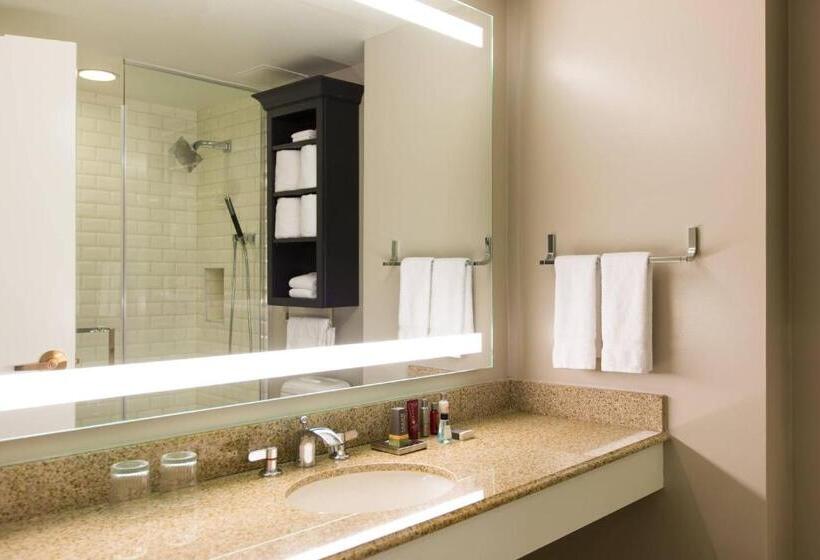 장애인용 디럭스룸, College Park Marriott Hotel & Conference Center