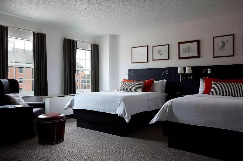 身障者適用クイーンサイズベッドルーム, College Park Marriott Hotel & Conference Center