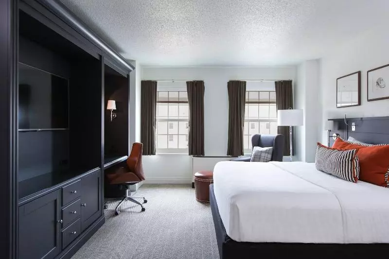 キングサイズベッドのスタンダードルーム, College Park Marriott Hotel & Conference Center