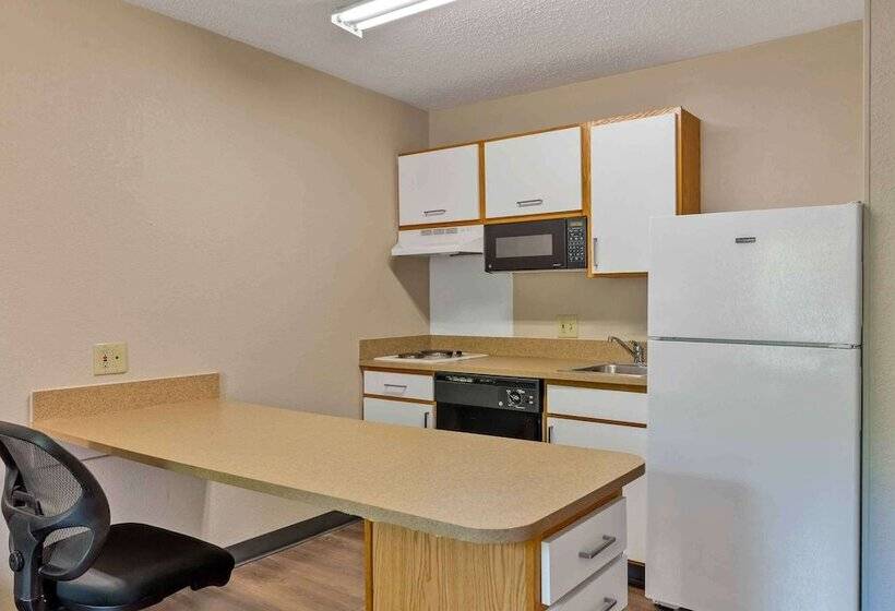 סטודיו דלוקס, Extended Stay America Suites  Boston  Peabody