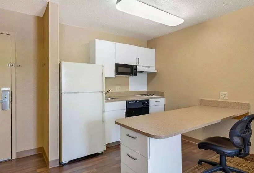 سوییت, Extended Stay America Suites Boston Peabody