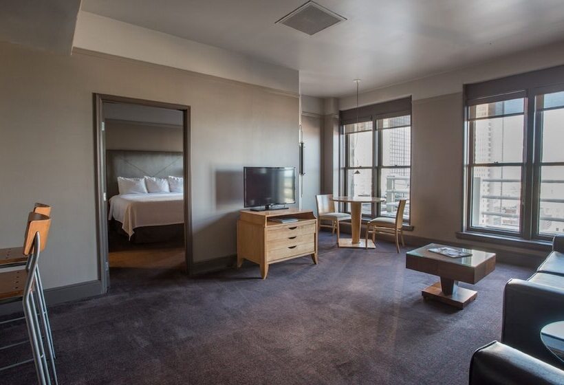 جناح, Magnolia Hotel Downtown Dallas