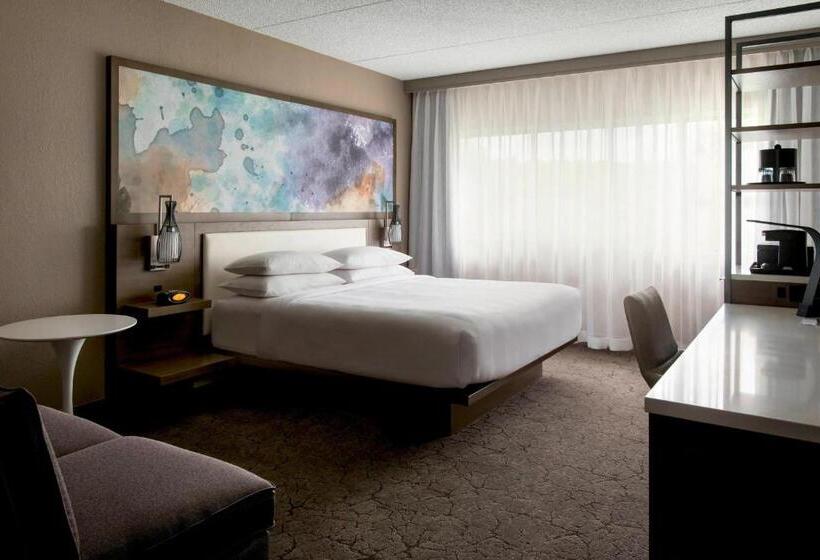 غرفة قياسية سرير كينج, Marriott Melville Long Island