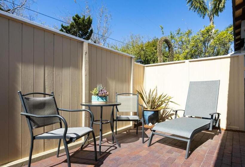 סטודיו דלוקס, Marina Beach Motel