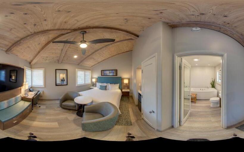 חדר דחוקס עם מיטת קינג, Marina Beach Motel