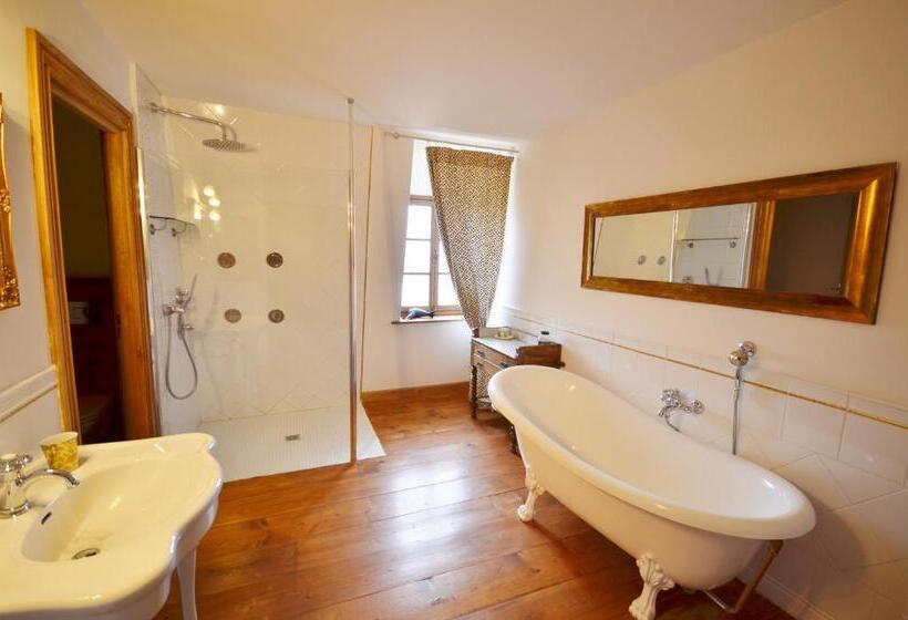 스위트, Chambres D'hôtes Château De Grunstein