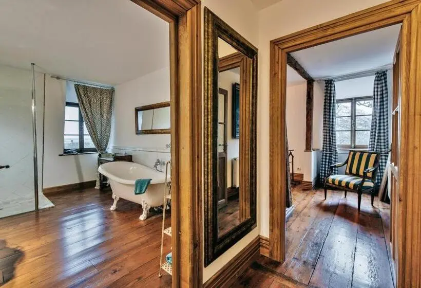 スイート, Chambres D'hôtes Château De Grunstein