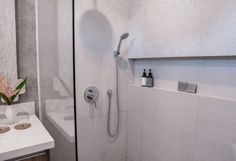 家庭间, Charlie S El Nido Managed By Hii