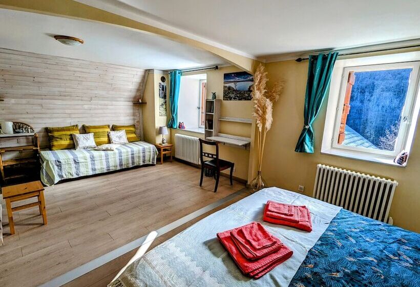 غرفة بريميوم ثلاثية, Chambres D Hôtes Le Lepadou Bas