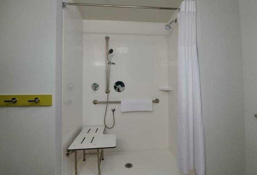 غرفة قياسية سرير كينج لذوى الإحتياجات الخاصة, Hampton Inn Sherwood Portland