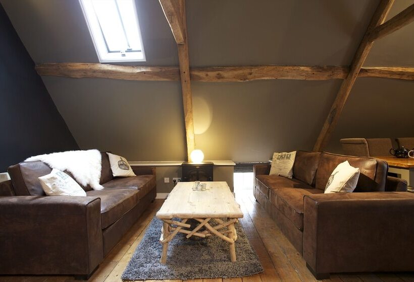 منزل 3 غرف نوم, The Kings Arms