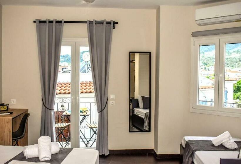 스탠다드 트리플 발코니 룸, Entelia