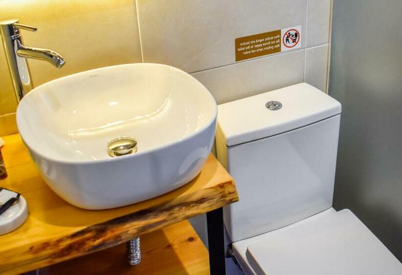 발코니 디럭스 룸, Entelia