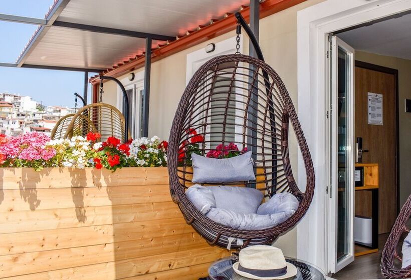 주니어 스위트 바다 전망, Entelia