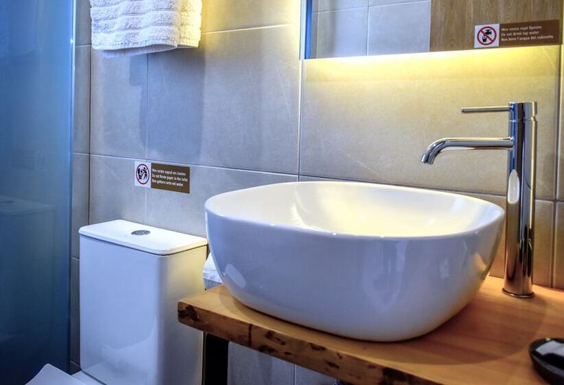 주니어 스위트 바다 전망, Entelia