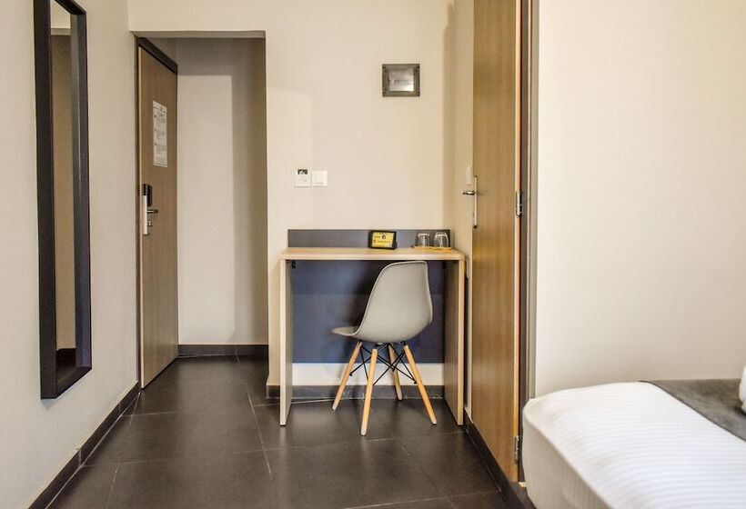 디럭스 룸 도시 전망, Entelia