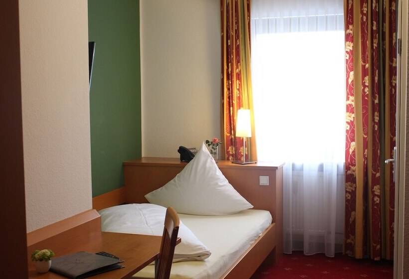 컴포트 싱글 룸, Haußler