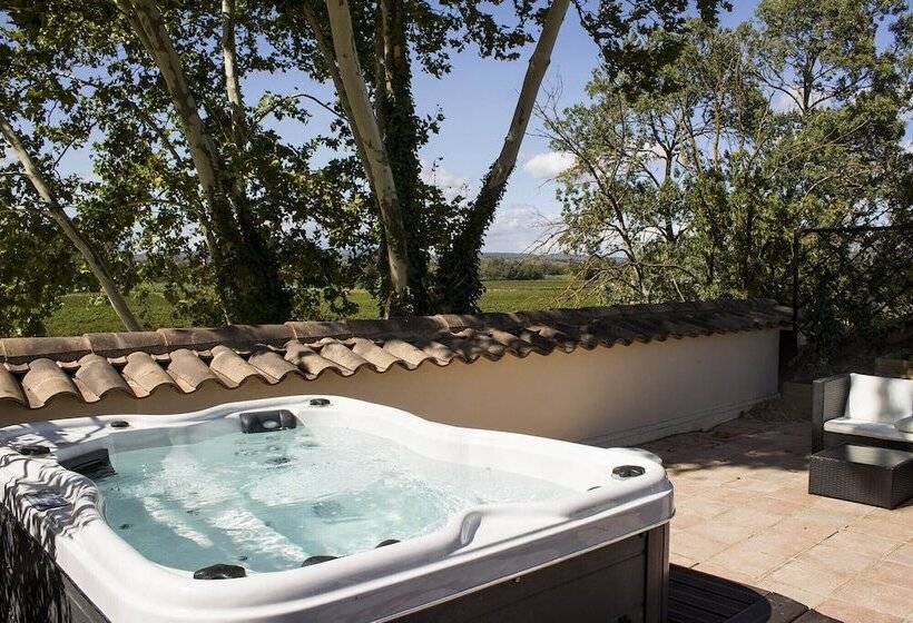 جناح ملكى, Château Rieutort