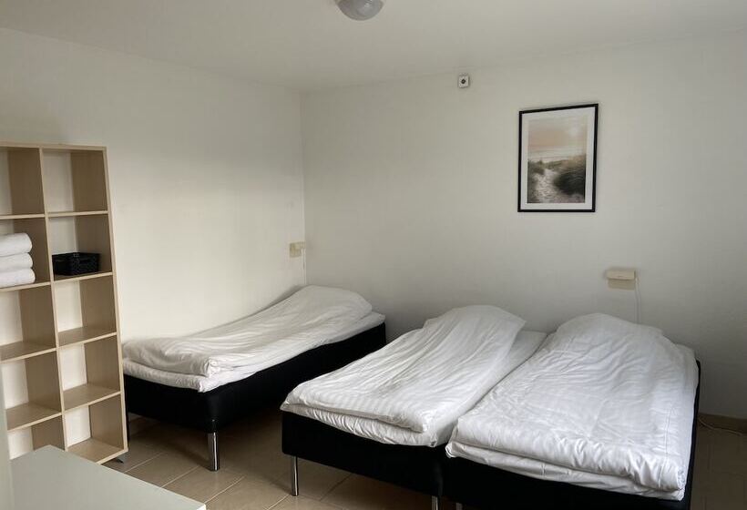 Номер Стандарт Трехместный, Blokhus Hune Hotel Og Vandrerhjem
