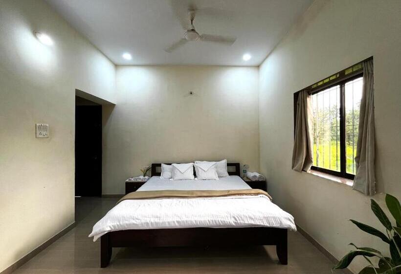 Номер Стандарт, Surve Natures Resort Chiplun