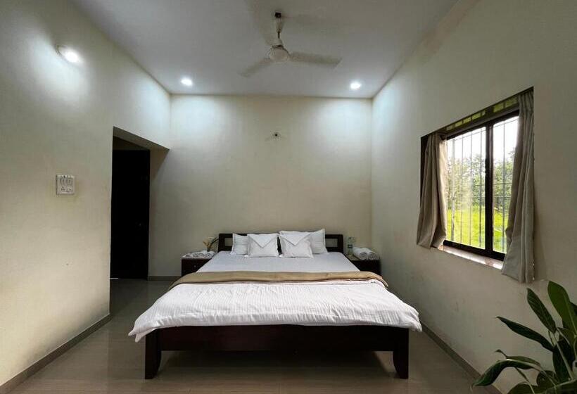Номер Стандарт, Surve Natures Resort Chiplun
