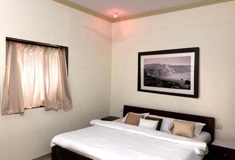 Номер Стандарт, Surve Natures Resort Chiplun