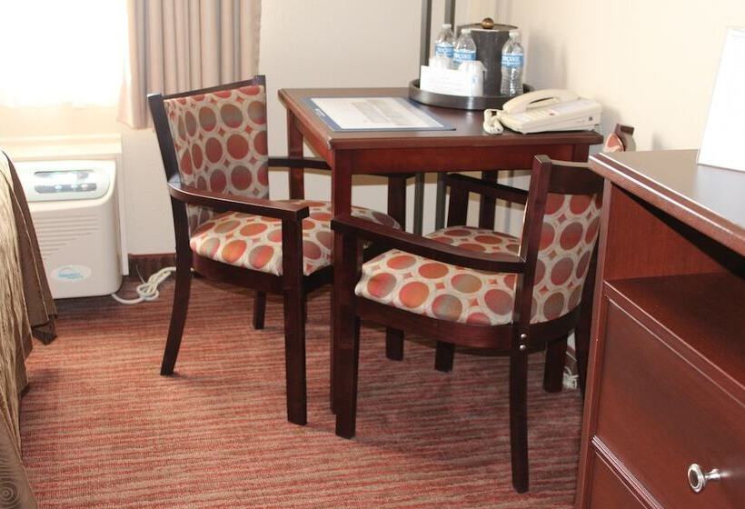 غرفه قياسيه سريرين مزدوجين, Best Western Plus Concord Inn