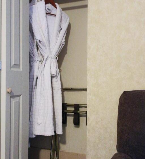 Suite, Majestic