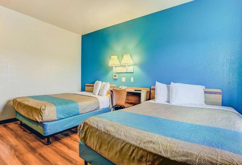 غرفة قياسية لذوى الاحتياجات الخاصة, Motel 6 Coos Bay, Or