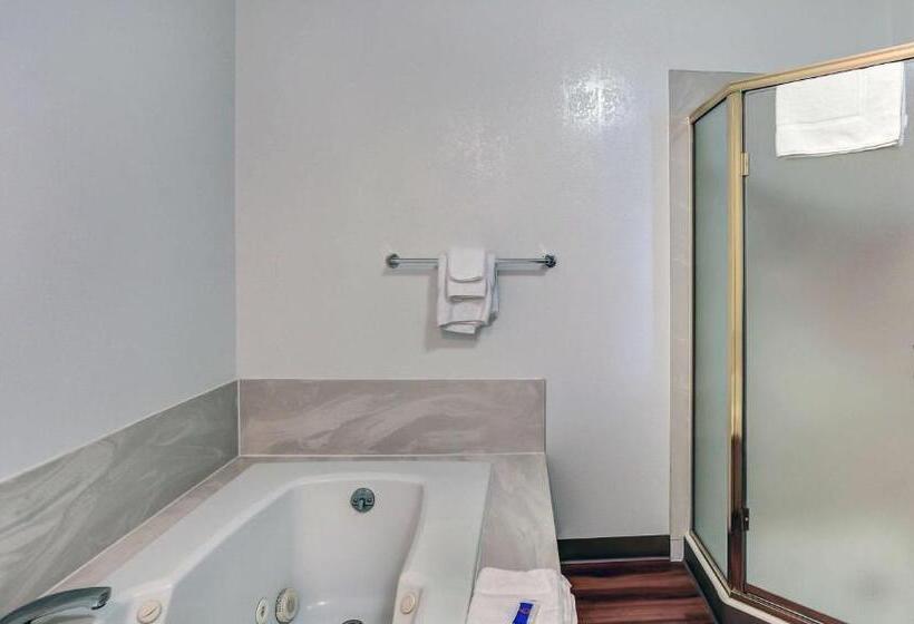 جناح, Motel 6 Coos Bay, Or