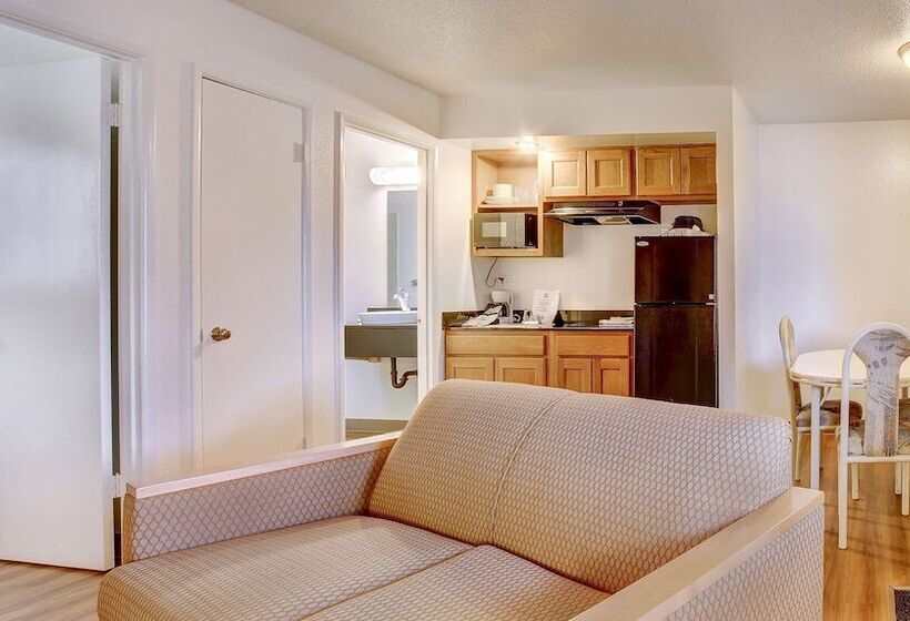 جناح, Motel 6 Coos Bay, Or