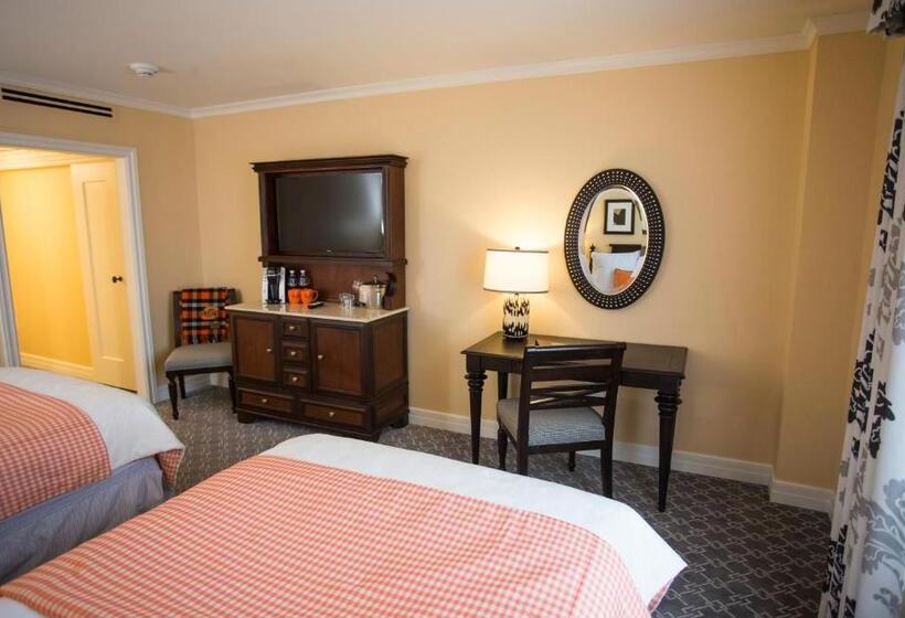 غرفة ديلوكس سرير ملكى, The Atherton Hotel At Osu