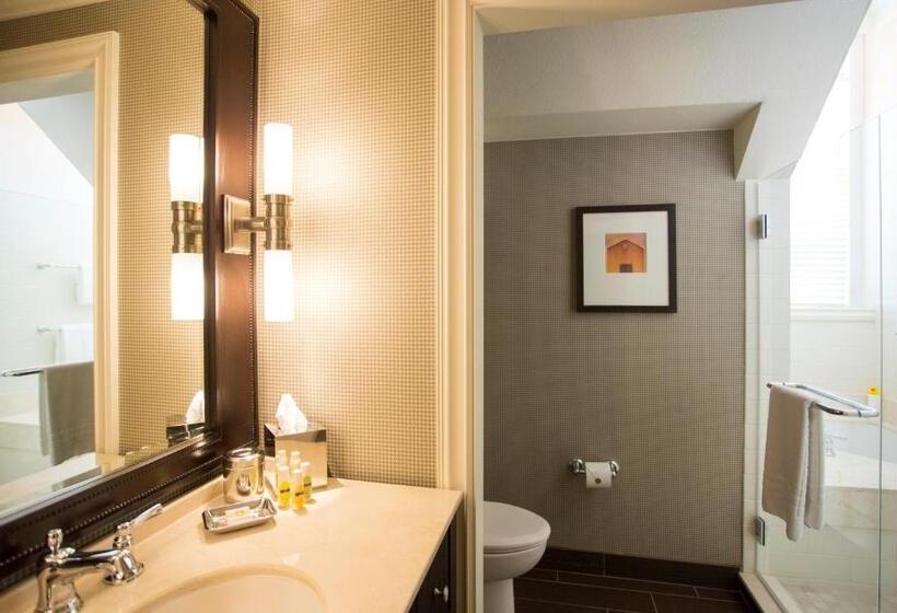 Номер Deluxe, The Atherton Hotel At Osu