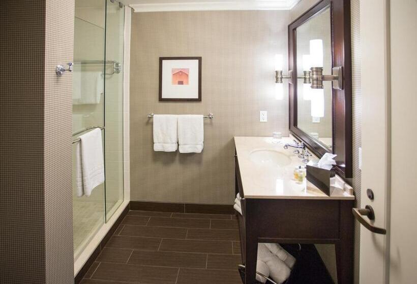 جناح إدارى, The Atherton Hotel At Osu