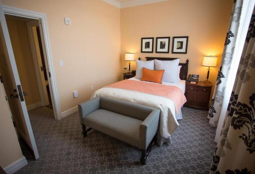 جناح إدارى, The Atherton Hotel At Osu